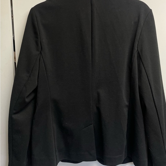 Blazer - Picture 2 of 6